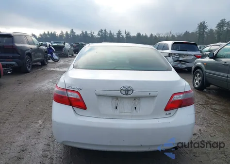 2007 Toyota Camry Le z USA, uszkodzony, nr VIN 4T1BE46K67U722677